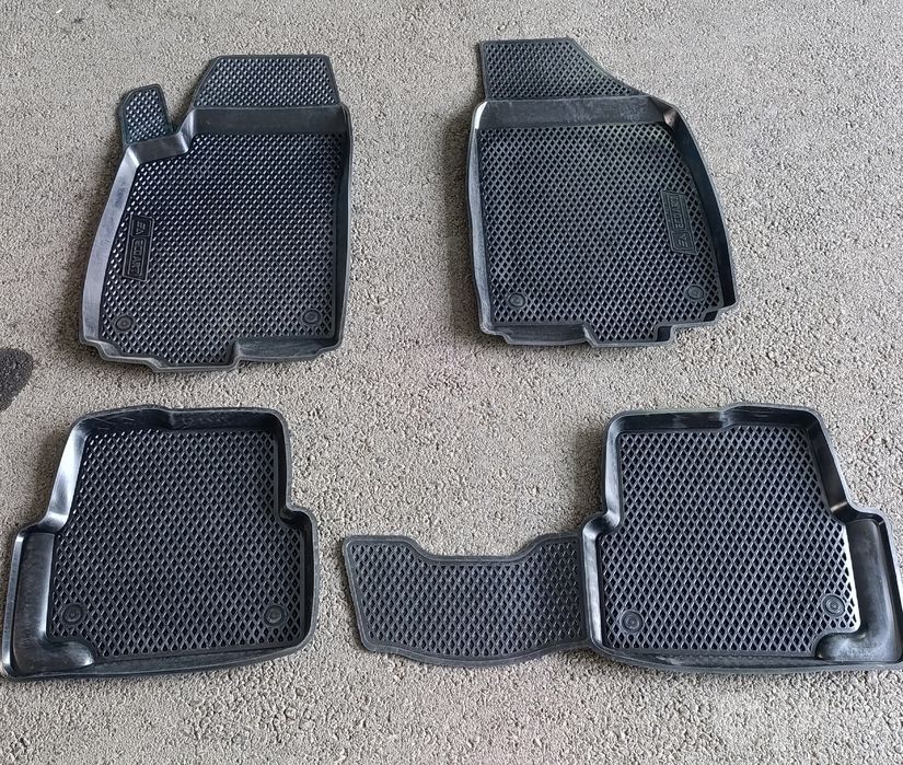 Полик. Avto polik Cobalt Damas Nexi3 Matiz Spark Gentra. Yangi.