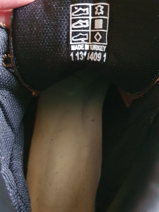 Продам ботинки б.у.