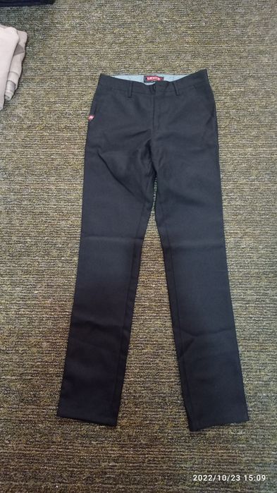 Продам подросковые брюки