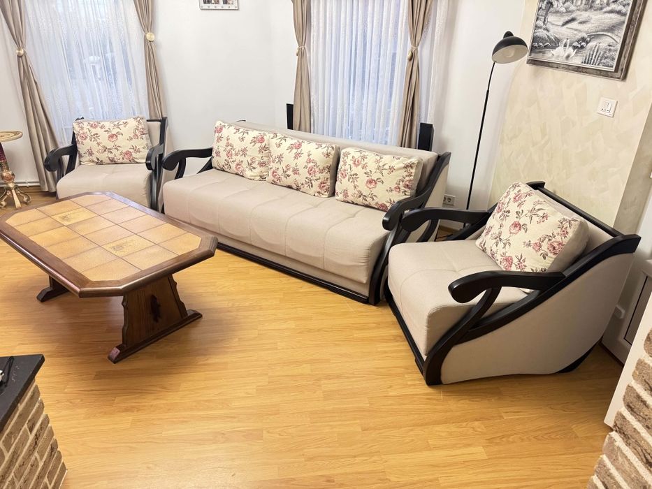 Canapea extensibila 3 persoane, 2 fotolii, masă cafea