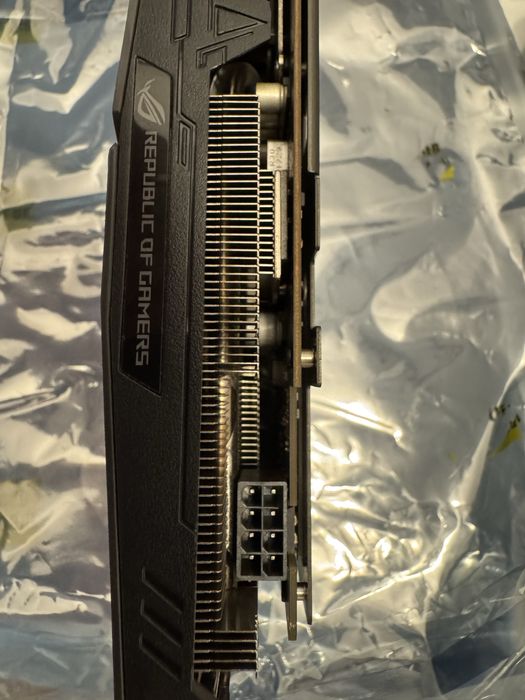 Placa video ASUS GeForce GTX 1070 ROG STRIX GAMING 8GB – stare buna