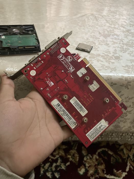 Video karta sotiladi