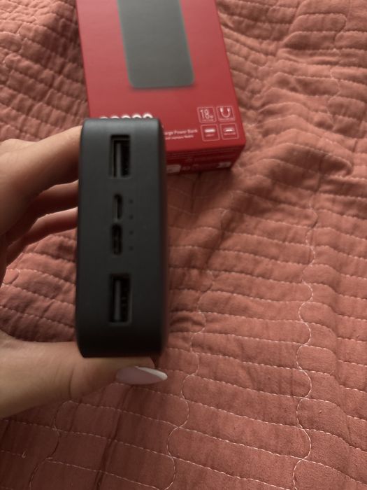 Поур бэнк новый хорошем состоянии