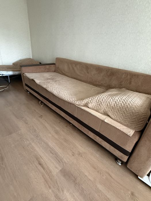 Продам диван недорого