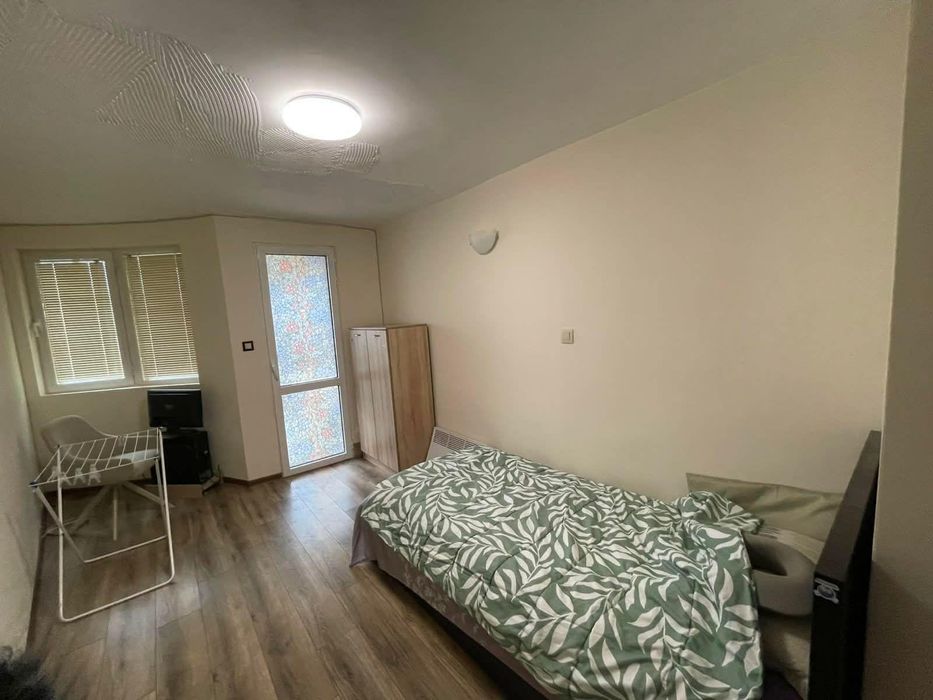 Тристаен апартамент в ж.к. Младост 2