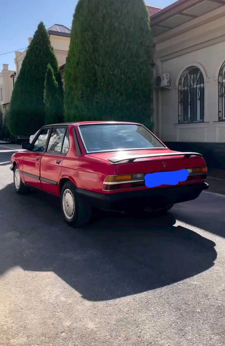 Bmw e 28 1982 года