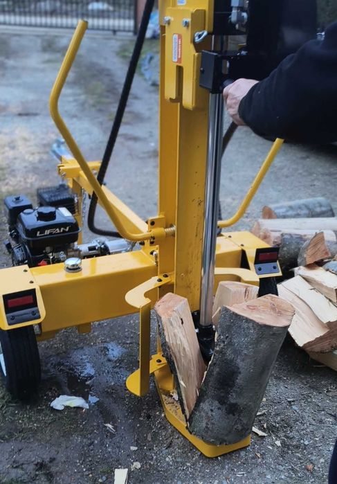 Gauri motoburghiu,imprejmuiri,spart lemne cu spargator profesional,etc