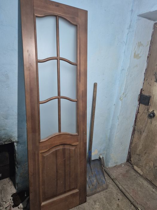 Продам дверь чистое дерево