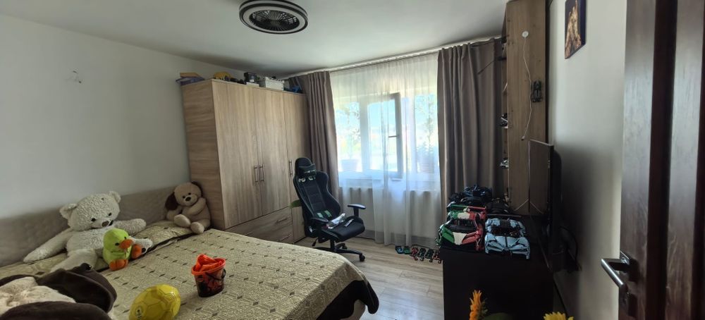 Vând apartament 2 camere decomandat