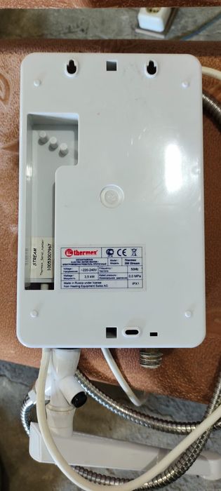 Продам водонагреватель проточный