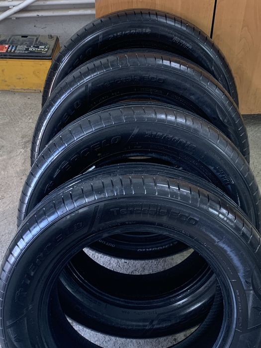 Продам шины R16 215/60