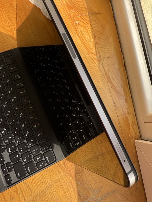 iPad Pro 11″ (3rd Gen, Wi‑Fi+Cellular, 128 GB) + Magic Keyboard+Pencil