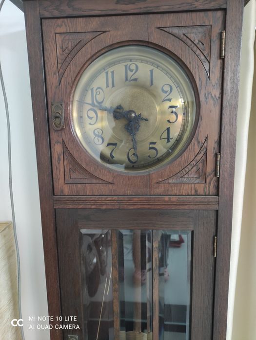 Ceas cu pendul antic