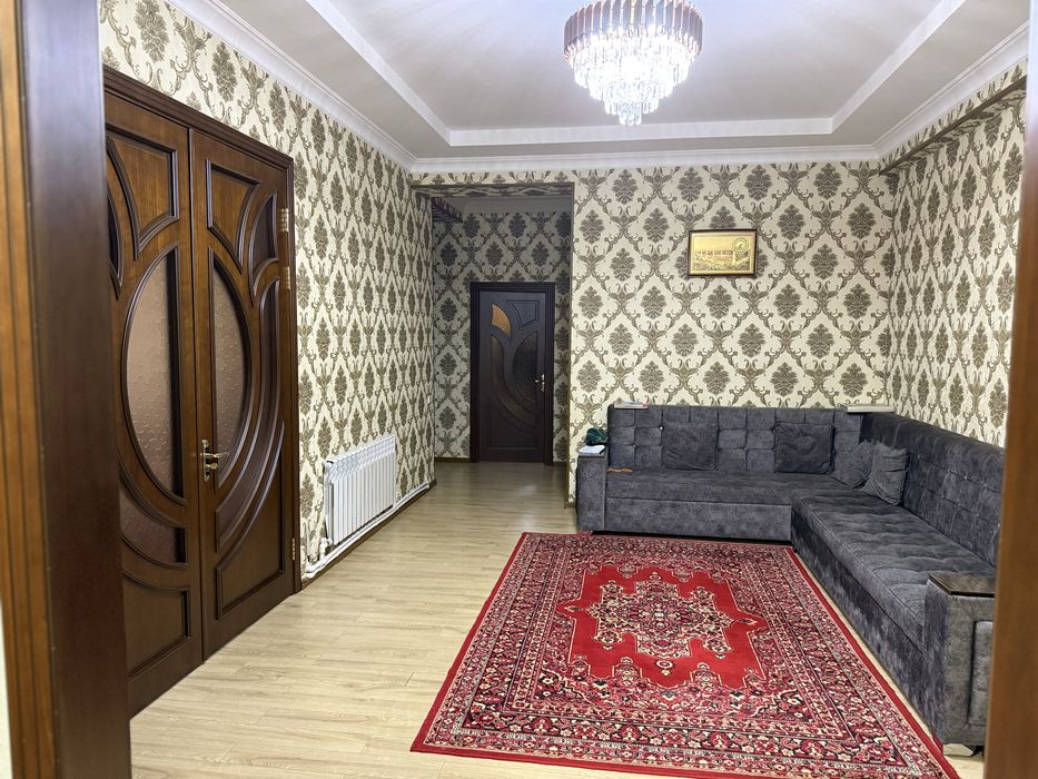 Продам 5 комнатную квартиру