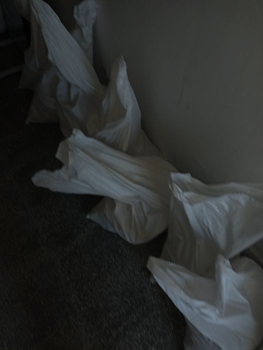 Кърти, чисти и извозва- бързо и на добри цени  в Бургас и региона