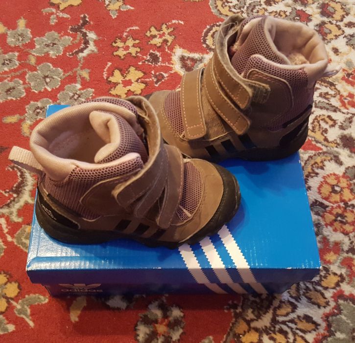 Детски зимни маратонки/ботушки Адидас (adidas) .Номер 23.5