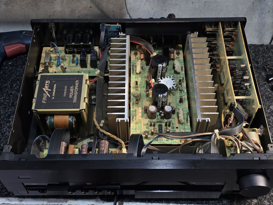 Linie audio FINEARTS amplificator A-905, deck CT-905, cd player CD-905, tuner T-907, pickup  TT-903, laterale lemn, premium hifi