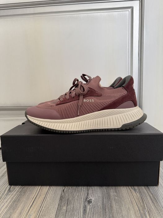 Продам кросовки Boss