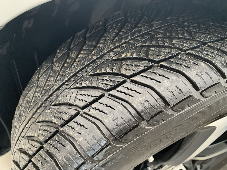 De vanzare 4 jante cu cauciucuri