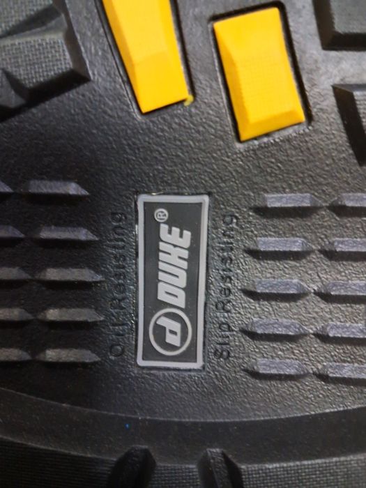 Продаются кожанные сапоги