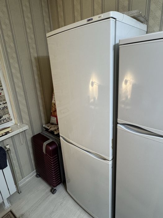 Холодильник ATLANT 170 см, под ремонт
