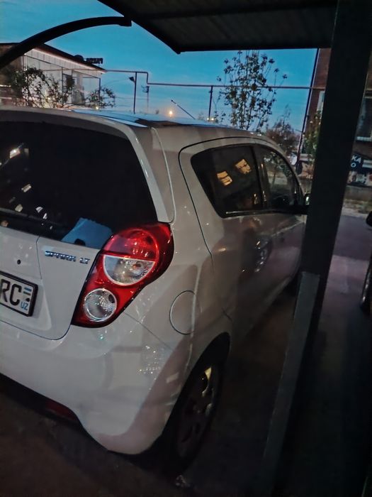 Spark 2012 yil suyagi butun