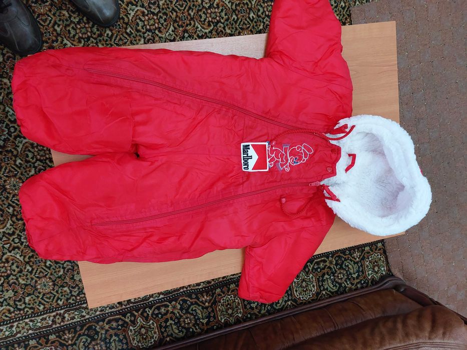 vând paltoane fetite , geci si costume complete de iarnă copii