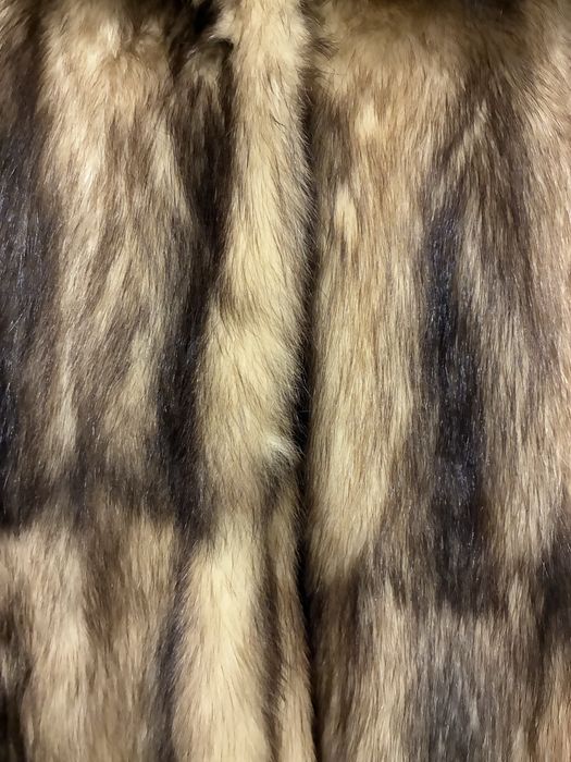Haina din blana naturala!
