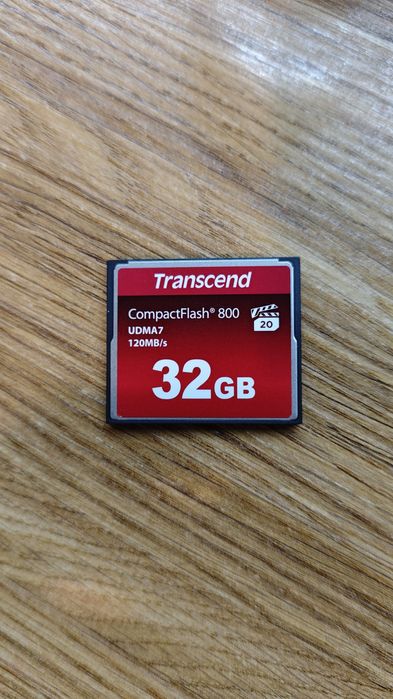 Карта памяти CF (compact flash) на 32 гб