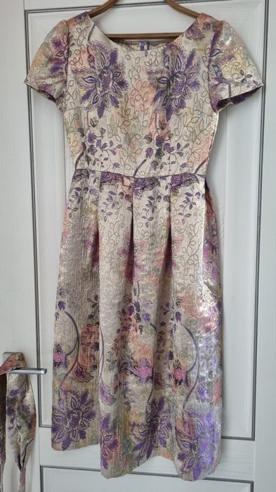 Платье (парча) раз 42 с поясом,