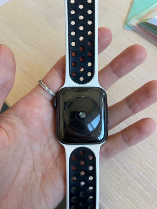Apple watch se 44mm, часы эпл