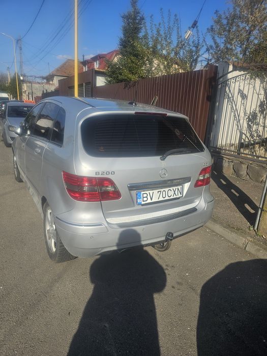 Vând Mercedes Benz b200 automat  adaptat persoane cu dizabilități  locomotorii
