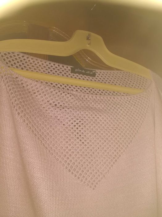 РозовДамски пуловер