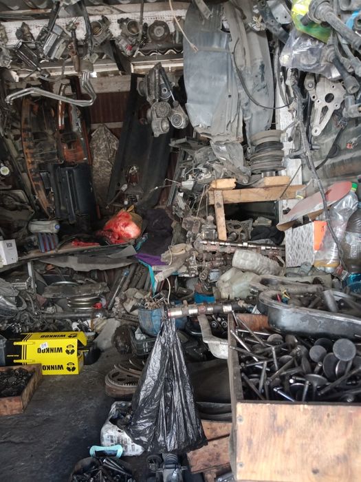 Мерседес 102 запчасти