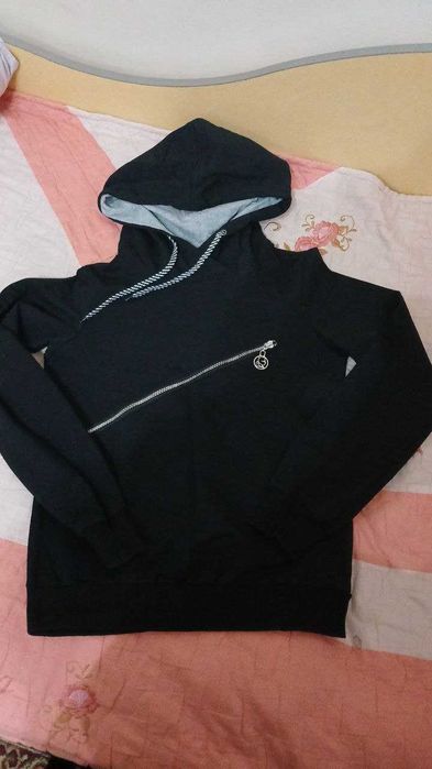 Кофточки,  брюки, юбки, шапки ремни