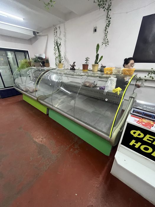 Оборудование холодильные витрины и т.д