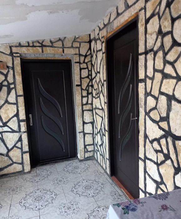 Vând piatra de placat și pavaj