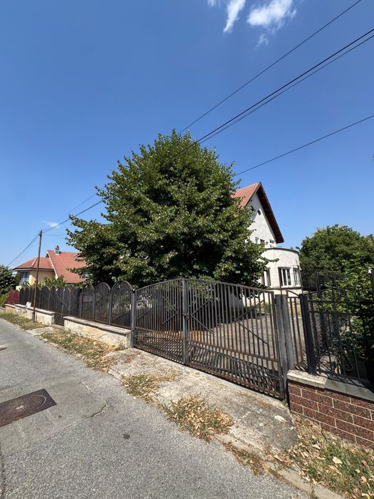 Inchiriez casa muncitori slatina 6 dormitoare
