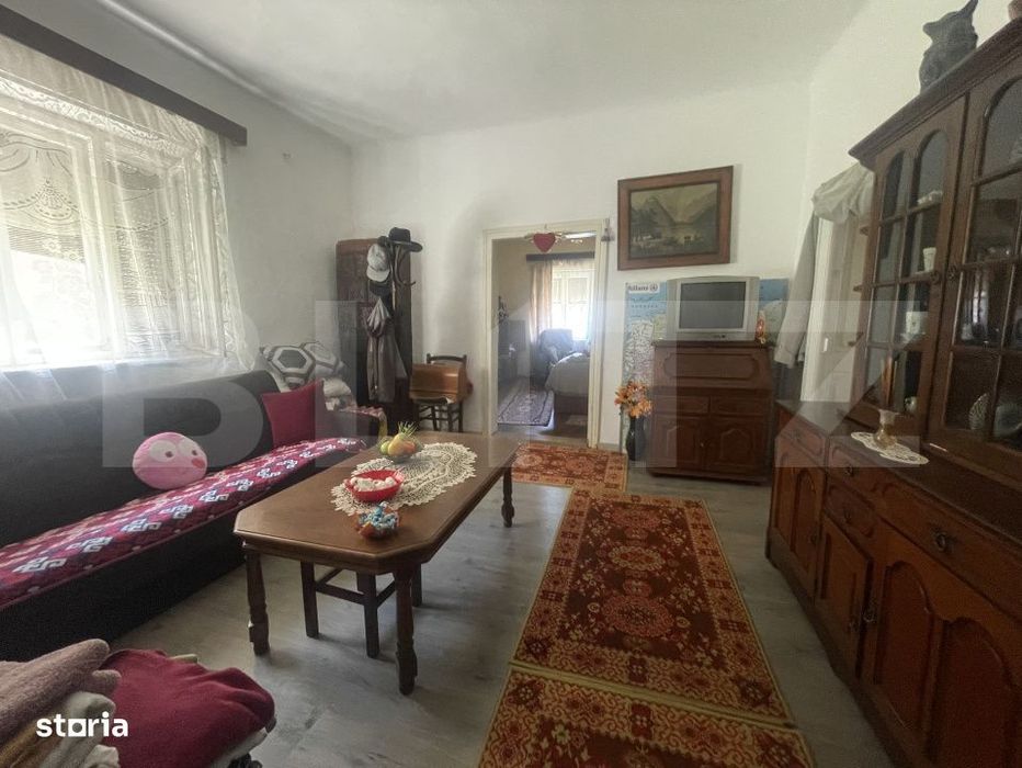 Casa de vanzare, 5 camere, 120 mp, zona semi-centrala, Zalau