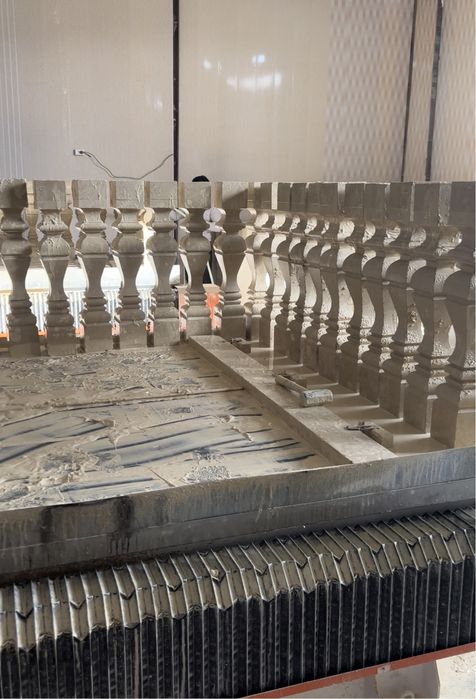 Ангола Блэк,Капуста, тан браун лабродарит, травертин,Балясина