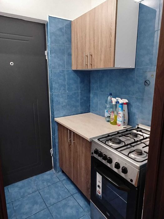 Vând garsonieră Viaduct