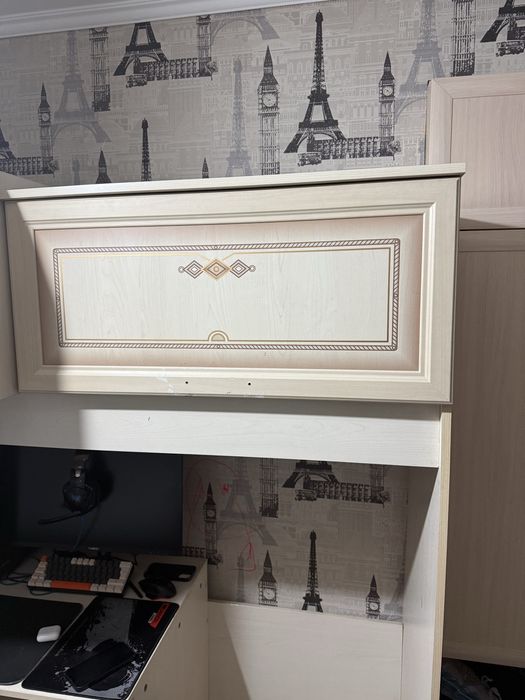 двух яростная кровать