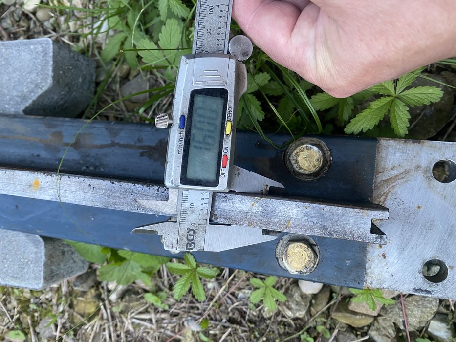 Grinzi din otel special profil T