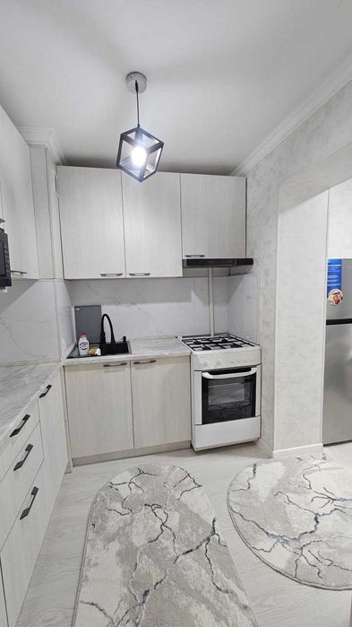 Сдаётся 4-комнатная квартира (переделанная из 3-комнатной)