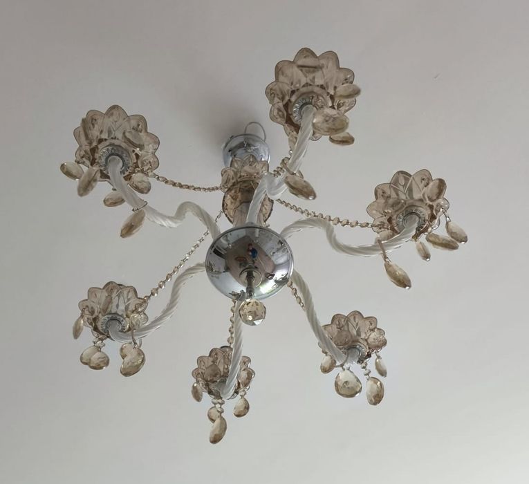 Люстры б/у в хорошем состоянии