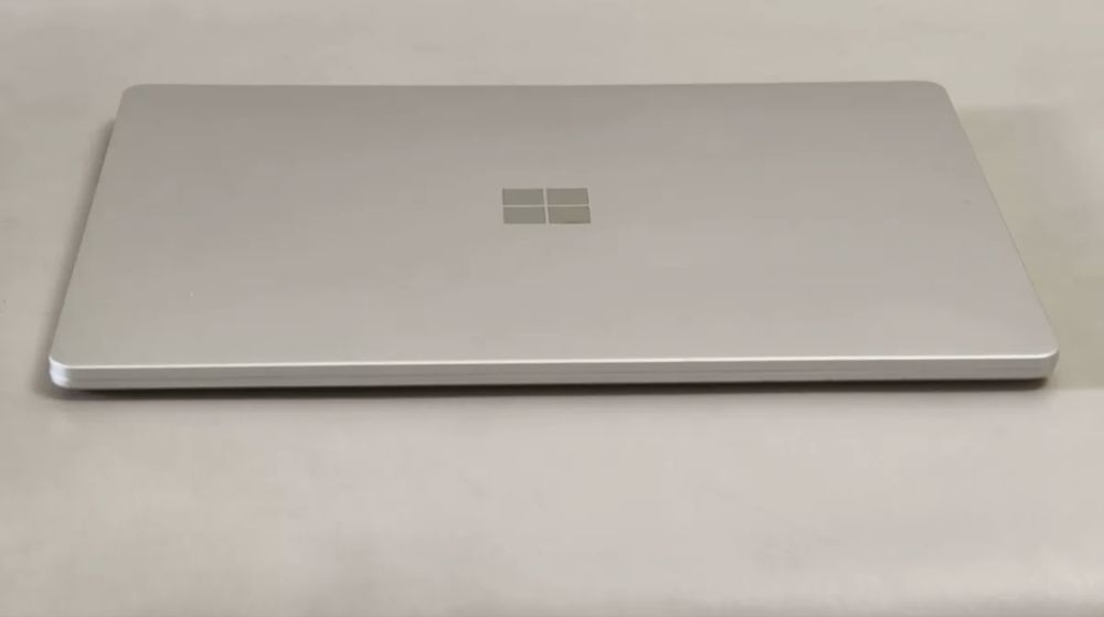 Продам surface go