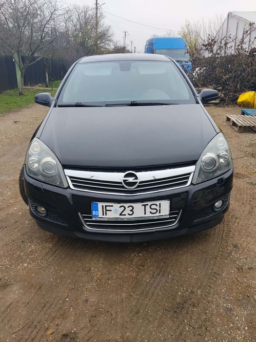 Opel Astra Sedan
