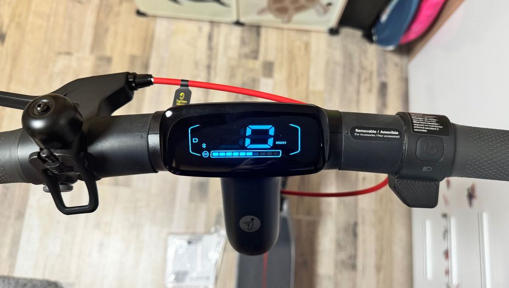 Eлектрическа тротинетка Segway Ninebot E3 Pro 2025
