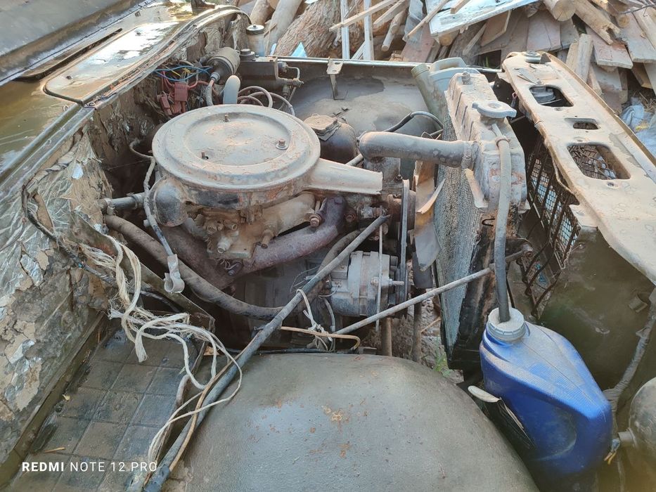 УАЗ девит сотилади