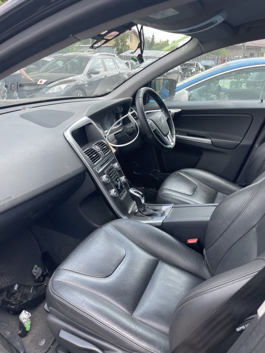 Dezmembrez Volvo xc60 2.4 D5
